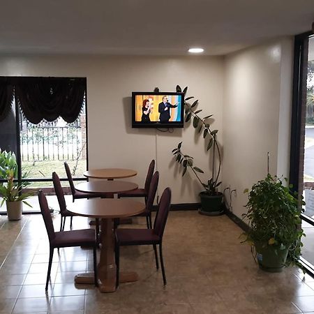 Super Value Inn Valdosta Dış mekan fotoğraf