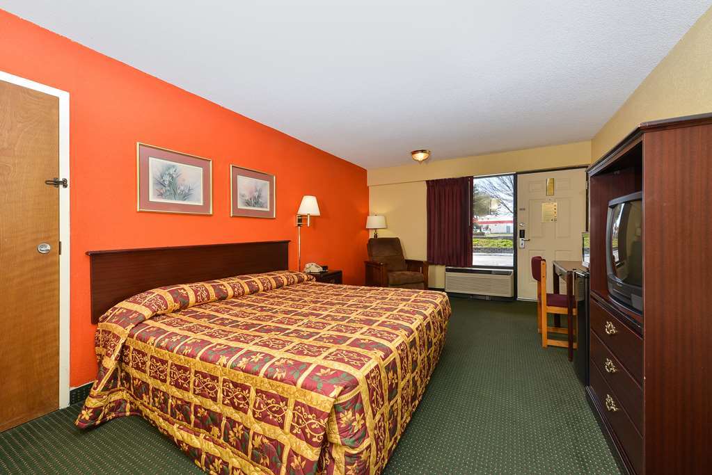 Super Value Inn Valdosta Oda fotoğraf