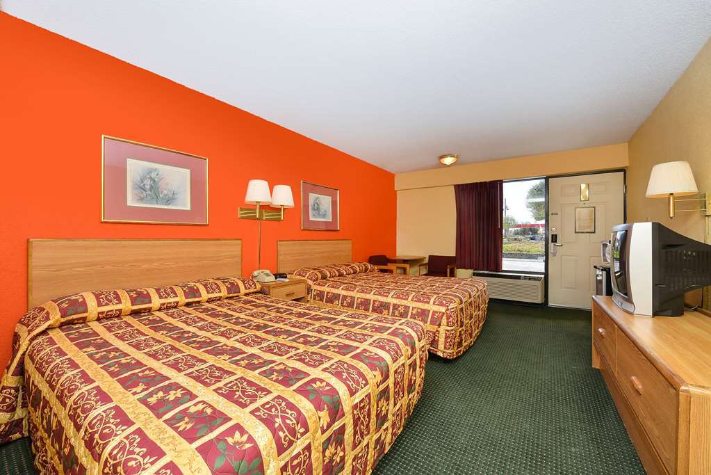 Super Value Inn Valdosta Oda fotoğraf