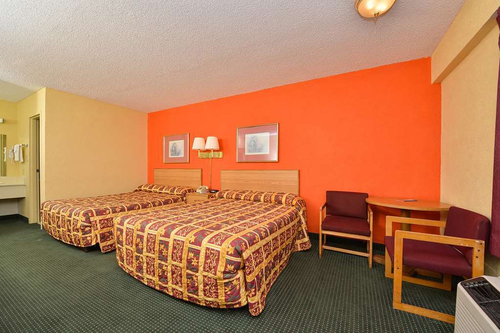 Super Value Inn Valdosta Oda fotoğraf
