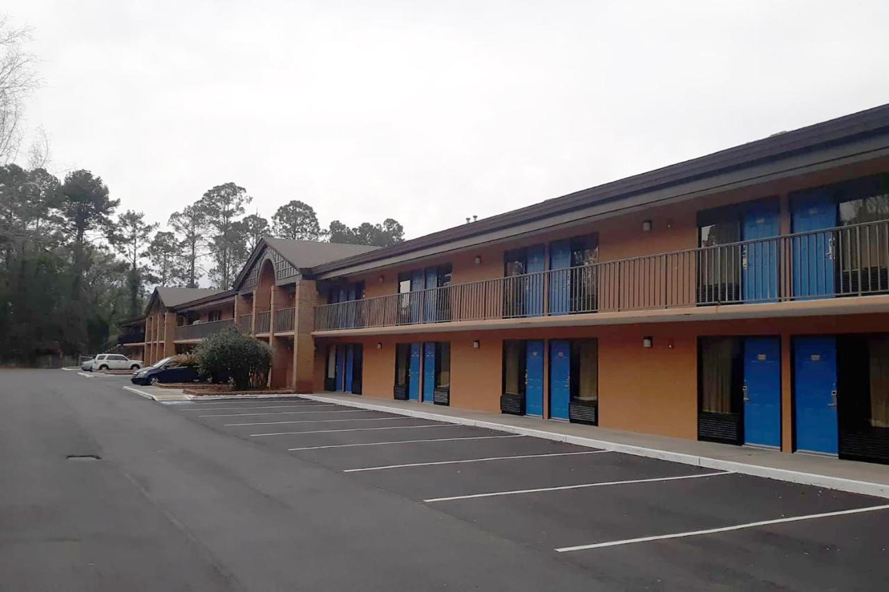 Super Value Inn Valdosta Dış mekan fotoğraf