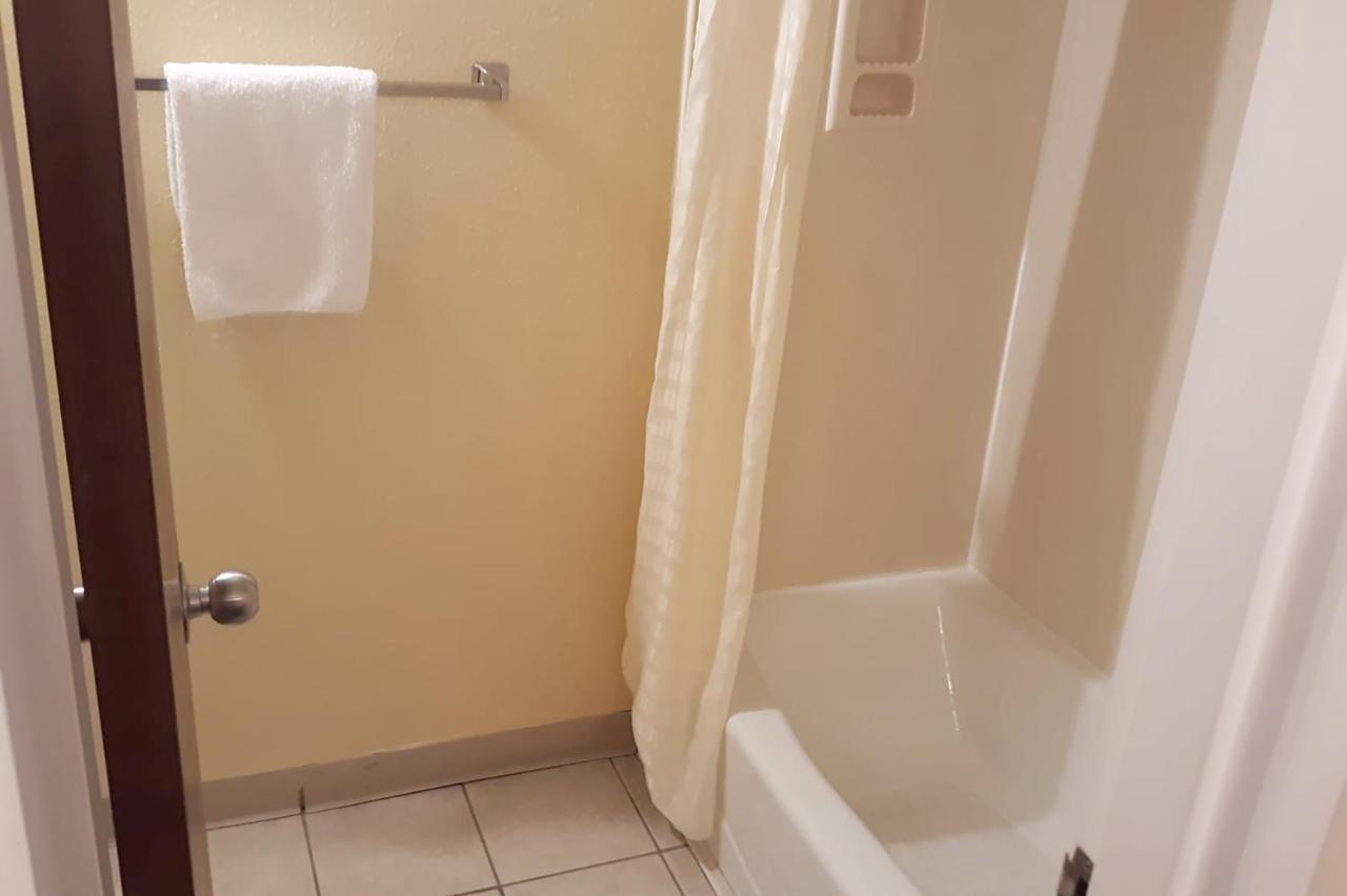 Super Value Inn Valdosta Dış mekan fotoğraf